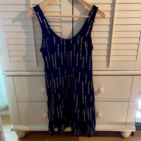 Hollister Dresses & Skirts - Gold Sequined Dress